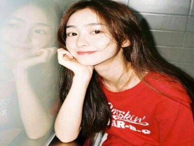 女高中掀裙打屁股无内裤,校园暴力频发，女高中生遭掀裙羞辱